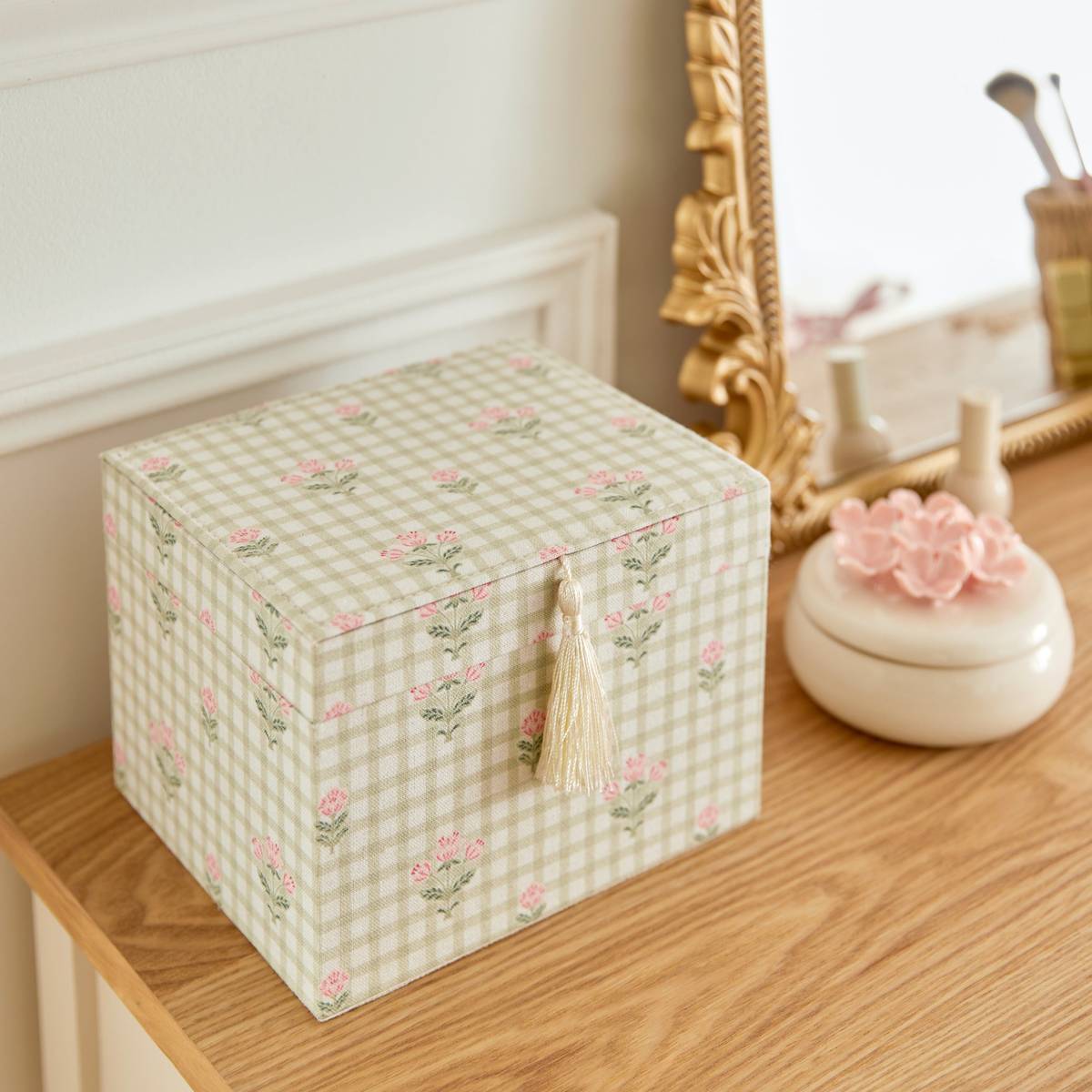 Caja decorativa “Flor de rosa”