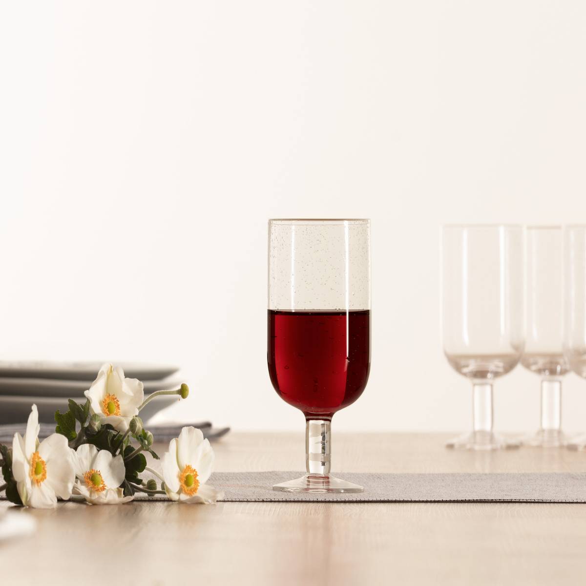 ‘Lote de 6 copas de vino “Naia”‘