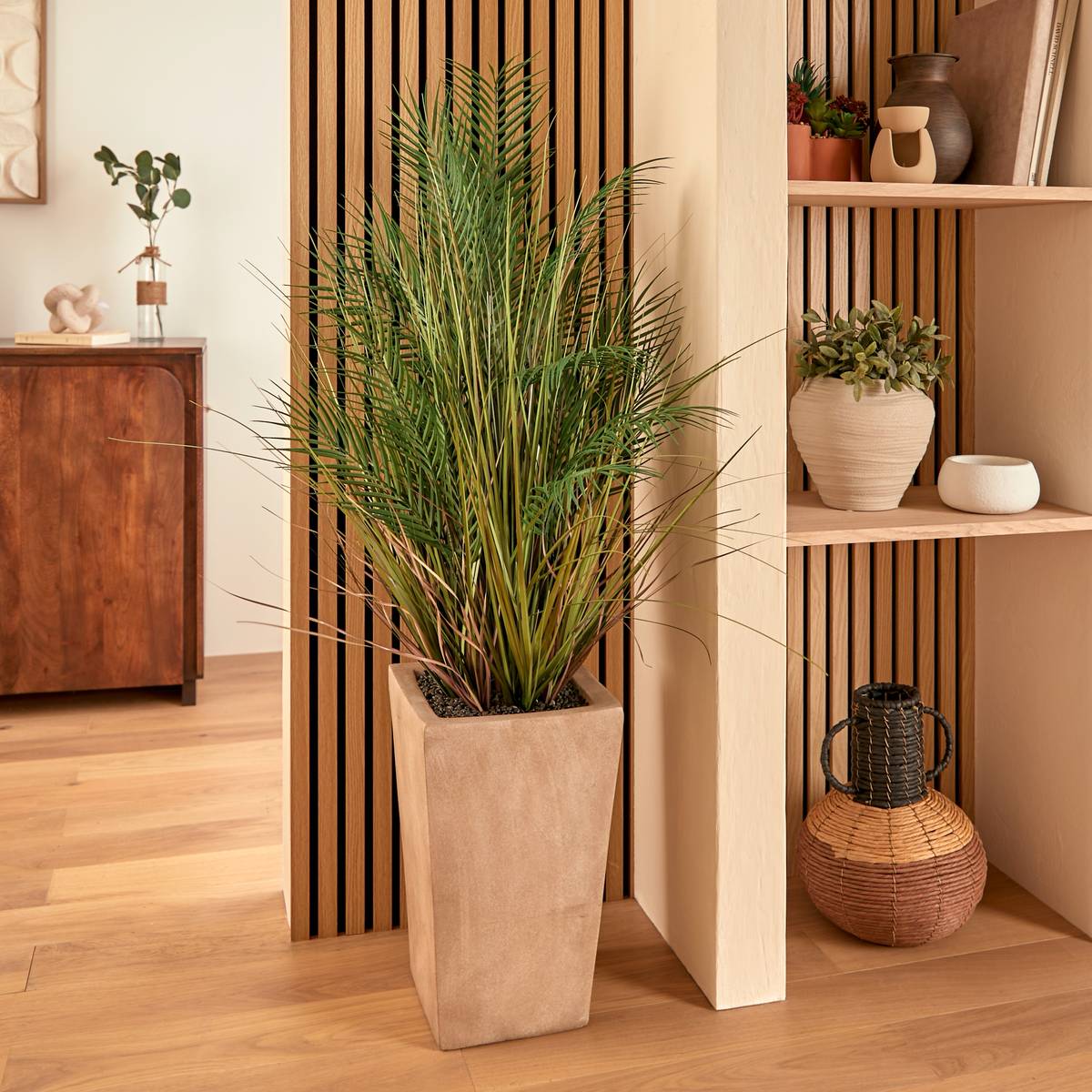 Palmera artificial en maceta “Wonj”